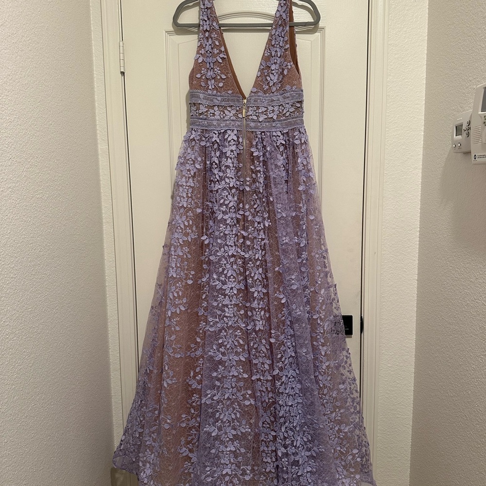Bronx and Banco Megan Sleeveless V-Neck Lace Gown Lavender Size US 8 - Picture 5 of 16